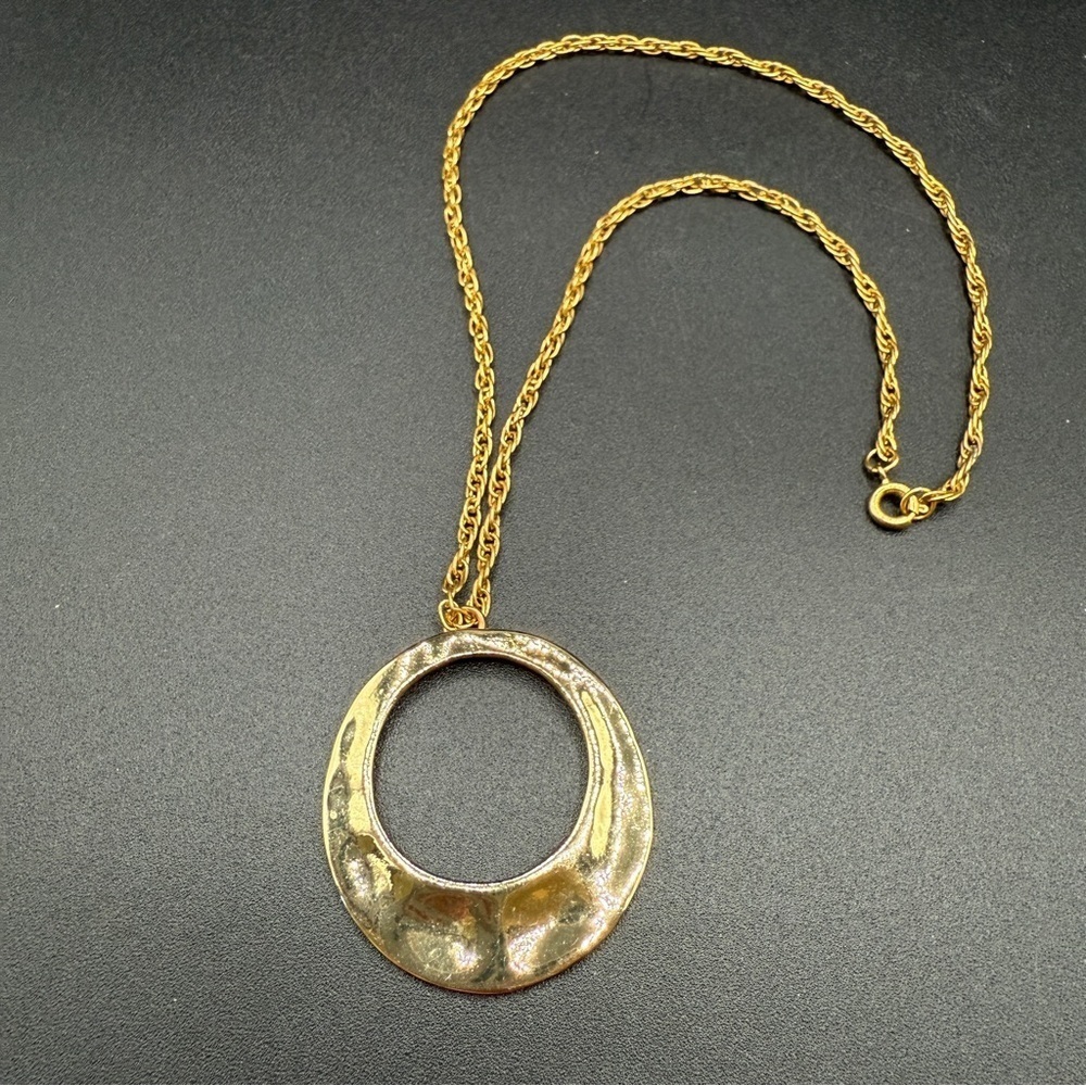 Chic Gold-Tone Textured Circle Pendant Necklace